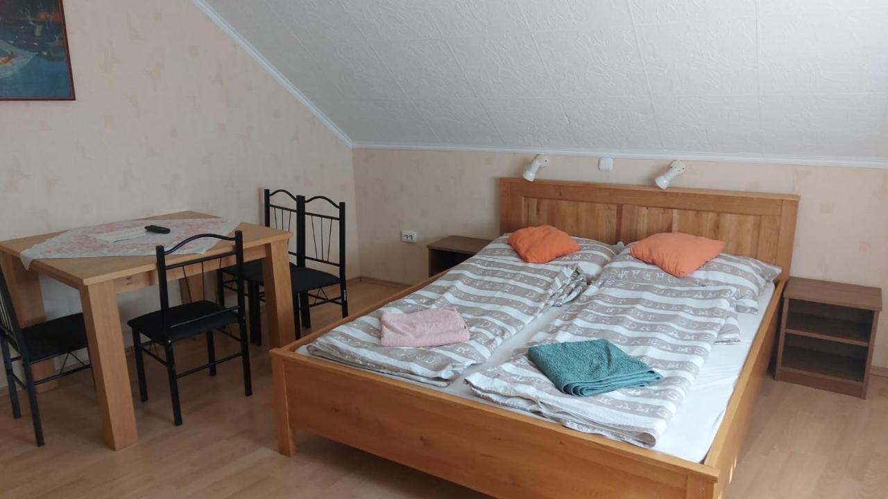 David Apartman Gyula Eksteriør billede